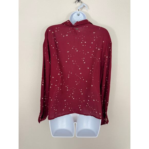O’Neill Red Star Print Oversized Button Down Shirt Size Small - Picture 2 of 4